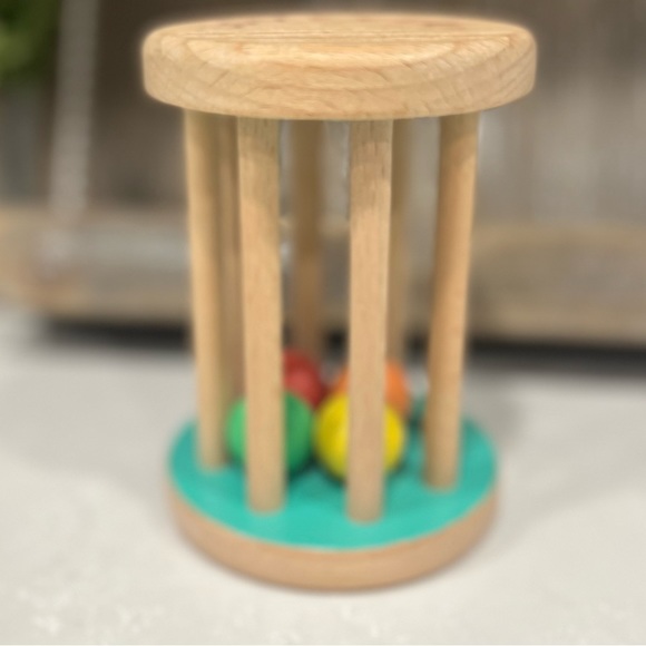 Lovevery Montessori Rolling Rattle - Picture 3 of 5